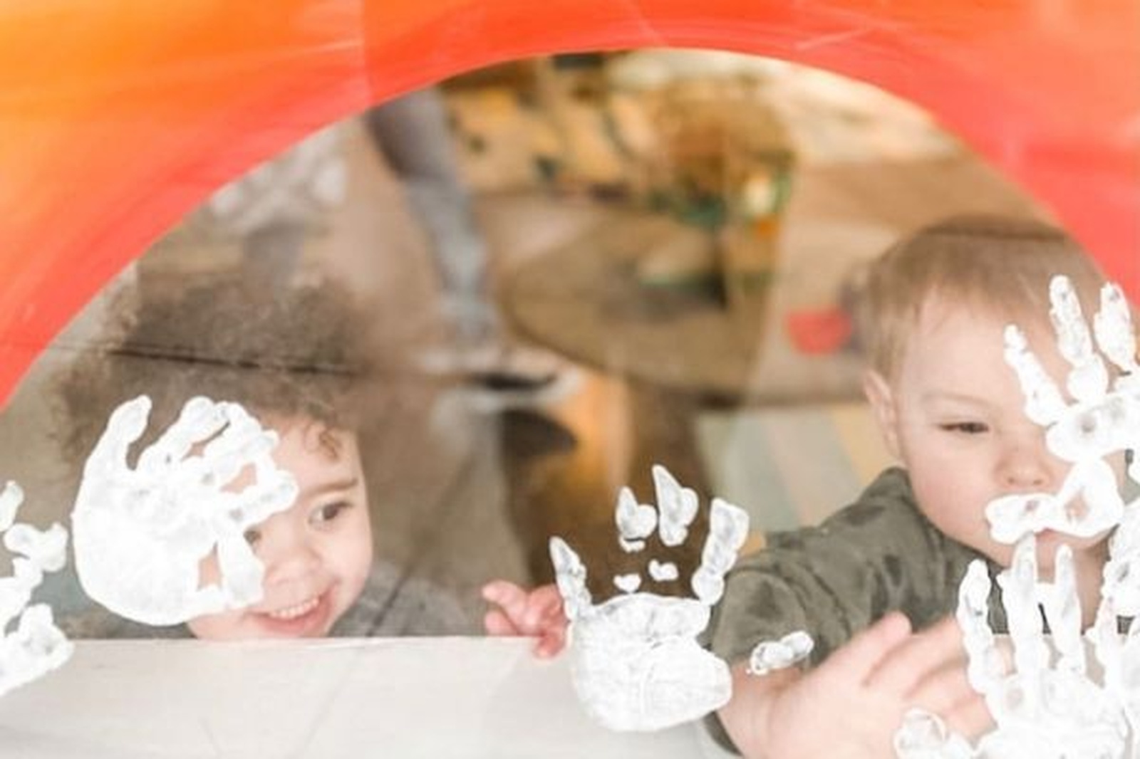 kids playing with handprints daycare activities | GPS: 49.147465, -122.158290 Kids Playing With Handprints Daycare Activities | GPS: 49.147465, 122.158290